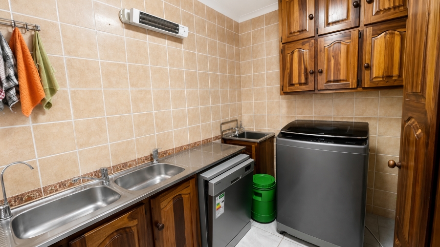 3 Bedroom Property for Sale in Flimieda North West